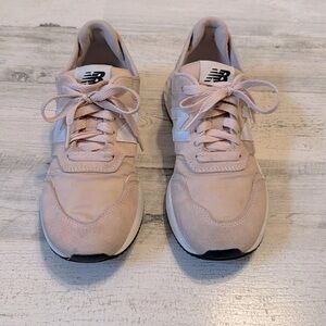 New Balance Tennis shoes x-70 size 6.5, color: blush